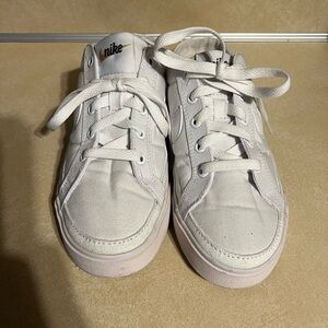 Women’s Nike court legacy mule, white, 7.5, half tennis shoe